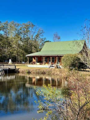 Secluded Cabin - Hunt - Fish 2 Ponds on 40 acres